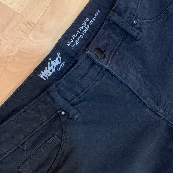 Black Mossimo Mid Rise Jegging Jeans - Picture 2 of 5